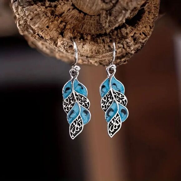 New - Leaf Design Dangle Earrings 925 Sterling Silver Plating - Picture 2 of 7